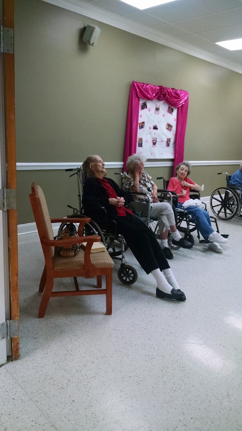 HATLEY HEALTH CARE INC nursing home in CLANTON, AL - Photo 2 of 10