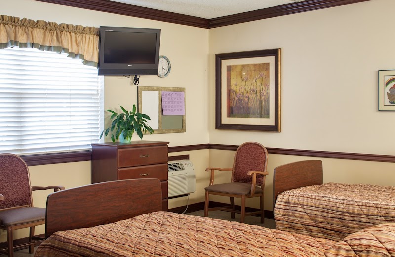 COTTAGE OF THE SHOALS nursing home in TUSCUMBIA, AL - Photo 5 of 5