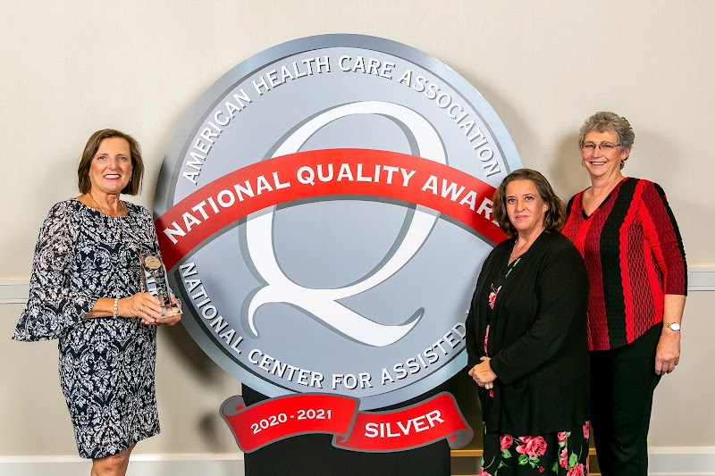 CROWNE HEALTH CARE OF MOBILE nursing home in MOBILE, AL - Photo 5 of 10