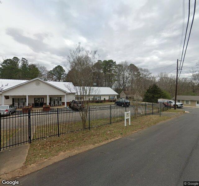 TRAYLOR RETIREMENT COMMUNITY nursing home in ROANOKE, AL - Photo 2 of 2