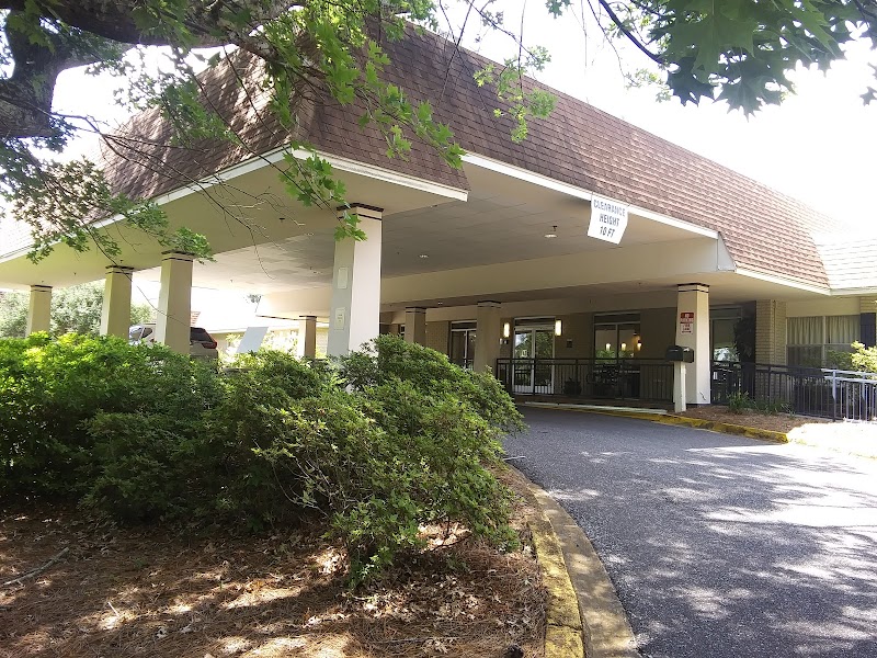 DIVERSICARE OF RIVERCHASE nursing home in BIRMINGHAM, AL - Photo 5 of 5