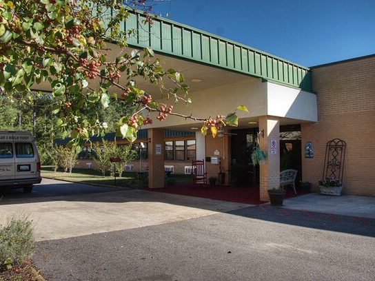 ARABELLA HEALTH & WELLNESS OF MOBILE nursing home in MOBILE, AL - Photo 1 of 5