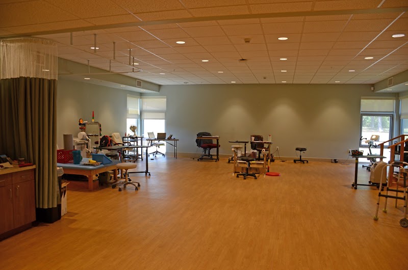 WESLEY PLACE ON HONEYSUCKLE nursing home in DOTHAN, AL - Photo 5 of 5