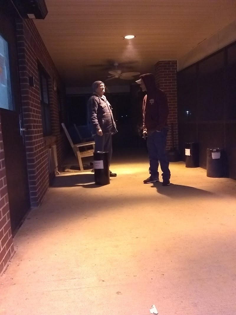 COLLINSVILLE HEALTHCARE & REHAB nursing home in COLLINSVILLE, AL - Photo 2 of 3