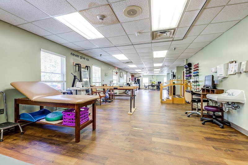 MOBILE NURSING AND REHABILITATION CENTER nursing home in MOBILE, AL - Photo 2 of 5