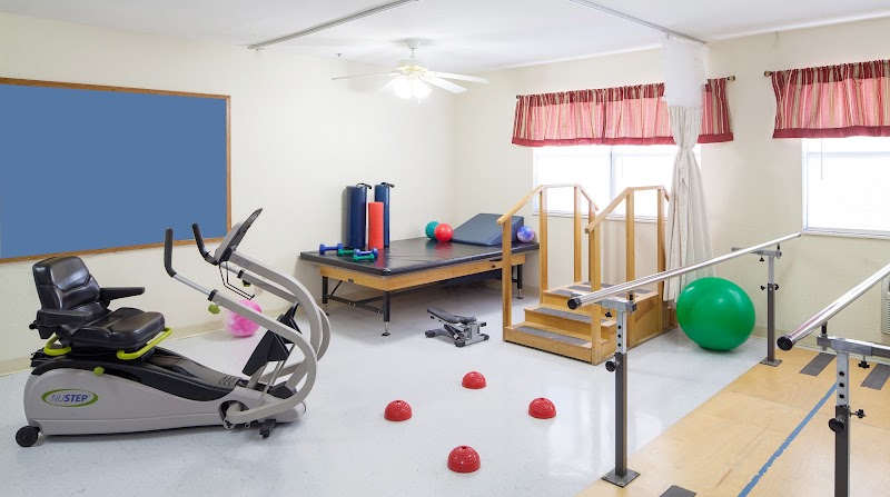 CYPRESS COVE CARE CENTER nursing home in MUSCLE SHOALS, AL - Photo 4 of 10