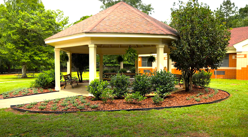 CROWNE HEALTHCARE OF NORTH BALDWIN nursing home in BAY MINETTE, AL - Photo 4 of 5