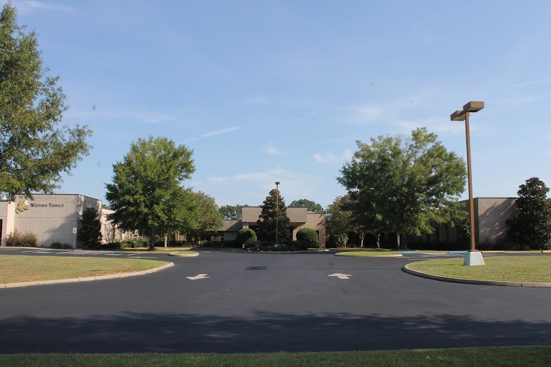 WESTSIDE TERRACE HEALTH & REHABILITATION CENTER nursing home in DOTHAN, AL - Photo 2 of 8