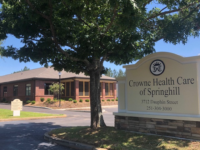 CROWNE HEALTH CARE OF SPRINGHILL nursing home in MOBILE, AL - Photo 2 of 10