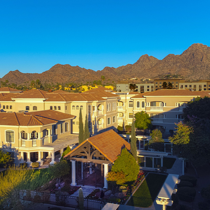 THE TERRACES OF PHOENIX nursing home in PHOENIX, AZ - Photo 5 of 10