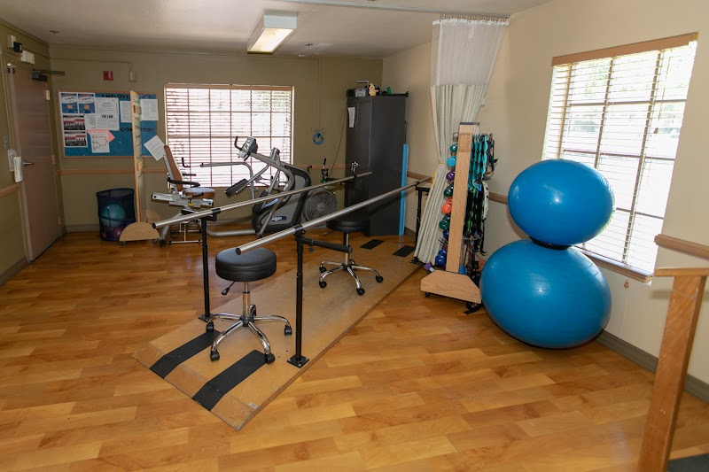 CHANDLER POST ACUTE AND REHABILITATION nursing home in CHANDLER, AZ - Photo 4 of 10