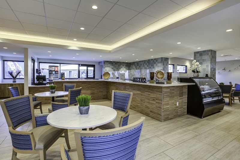 THE REHABILITATION CENTER AT THE PALAZZO nursing home in PHOENIX, AZ - Photo 3 of 5