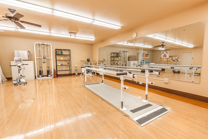 RIDGECREST POST ACUTE nursing home in PHOENIX, AZ - Photo 4 of 10