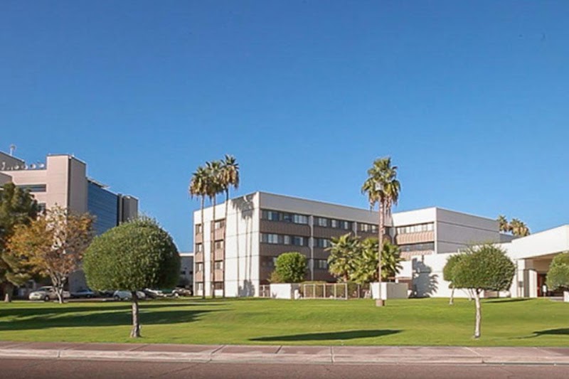 LIFE CARE CENTER OF NORTH GLENDALE nursing home in GLENDALE, AZ - Photo 3 of 10