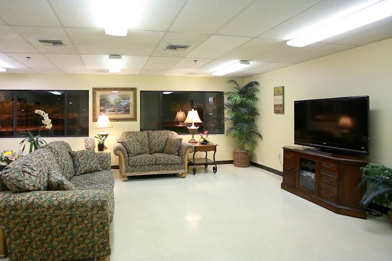 LIFE CARE CENTER OF TUCSON nursing home in TUCSON, AZ - Photo 3 of 5
