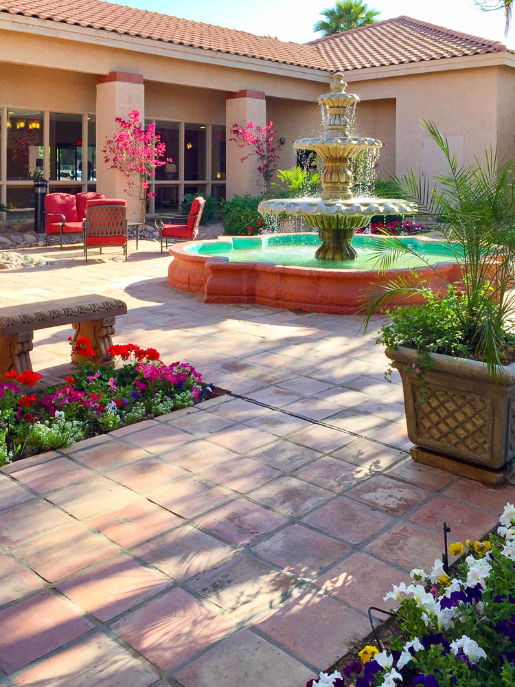 LIFE CARE CENTER OF SCOTTSDALE nursing home in SCOTTSDALE, AZ - Photo 3 of 10