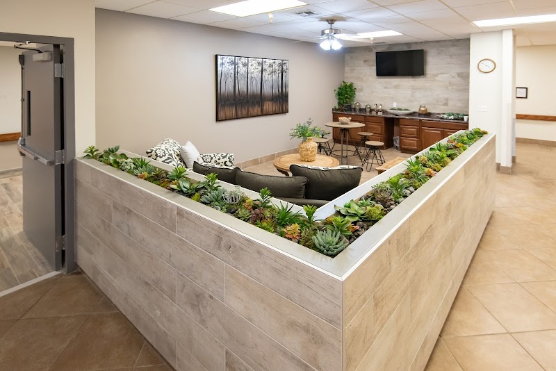 LIFE CARE CENTER OF PARADISE VALLEY nursing home in PHOENIX, AZ - Photo 3 of 5