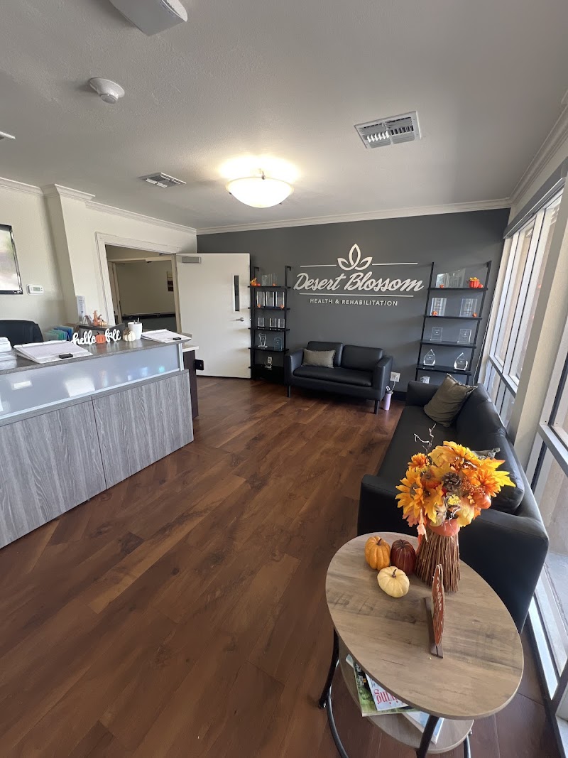 DESERT BLOSSOM HEALTH & REHAB CENTER nursing home in MESA, AZ - Photo 4 of 9