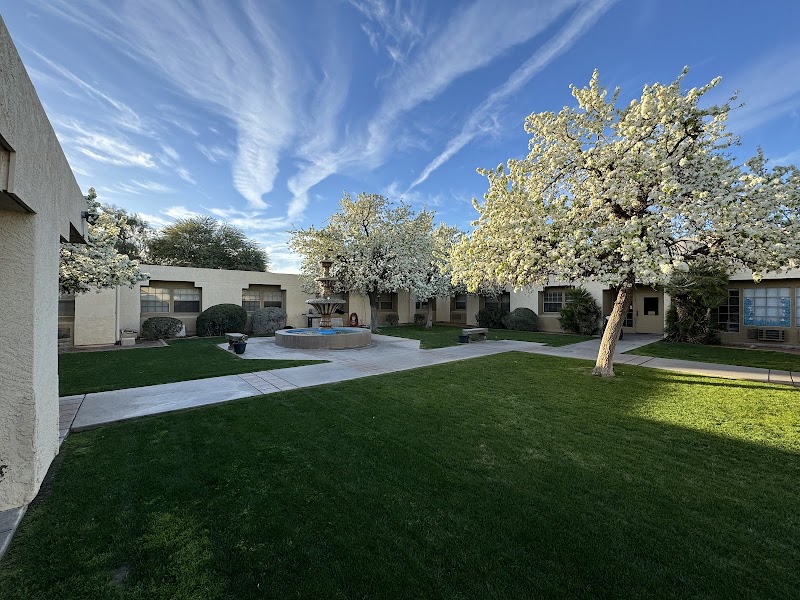 ESTRELLA HEALTH AND REHABILITATION CENTER nursing home in AVONDALE, AZ - Photo 4 of 10