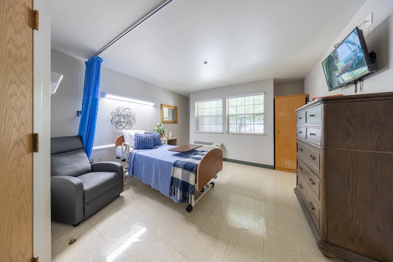 ESTRELLA HEALTH AND REHABILITATION CENTER nursing home in AVONDALE, AZ - Photo 5 of 10