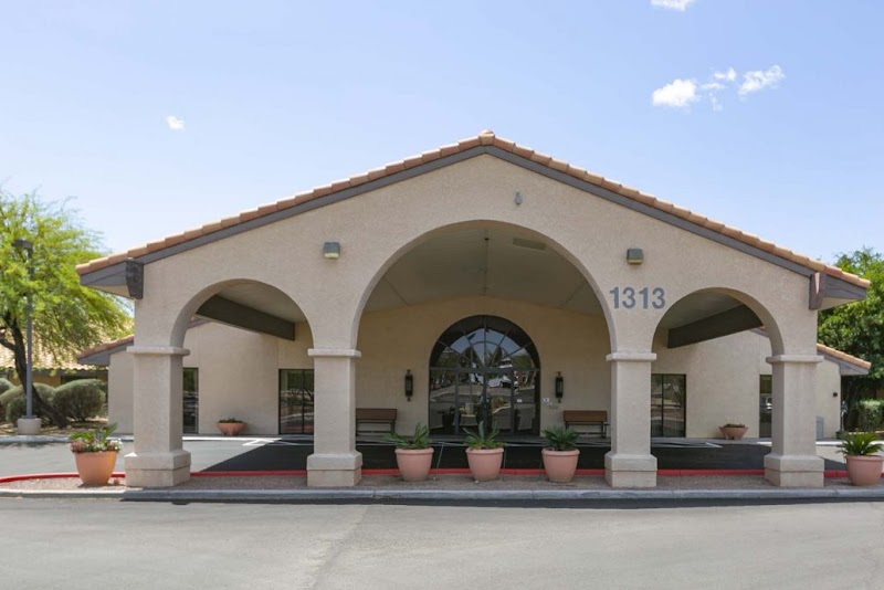 MOUNTAIN VIEW CARE CENTER nursing home in TUCSON, AZ - Photo 2 of 5