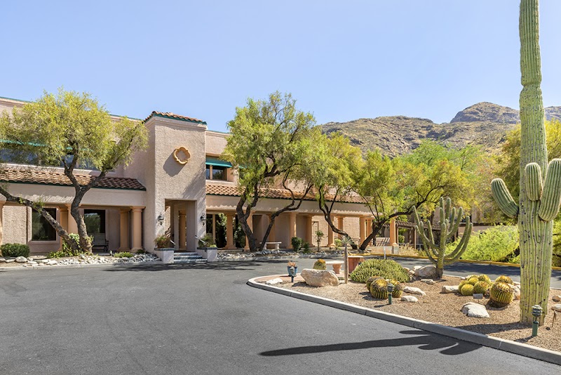 BROOKDALE SANTA CATALINA nursing home in TUCSON, AZ - Photo 1 of 5