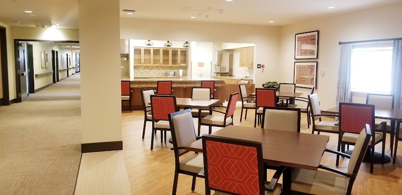 SURPRISE HEALTH AND REHABILITATION CENTER nursing home in SURPRISE, AZ - Photo 3 of 10