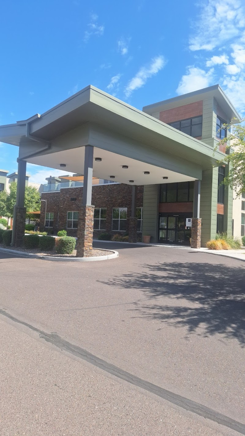 DIAMONDBACK HEALTHCARE CENTER nursing home in PHOENIX, AZ - Photo 2 of 8