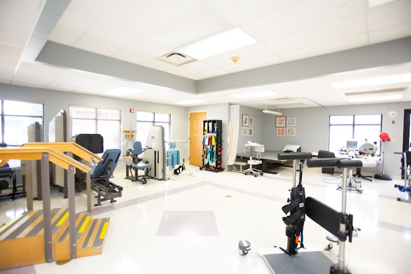 ROGERS HEALTH AND REHABILITATION CENTER nursing home in ROGERS, AR - Photo 2 of 10