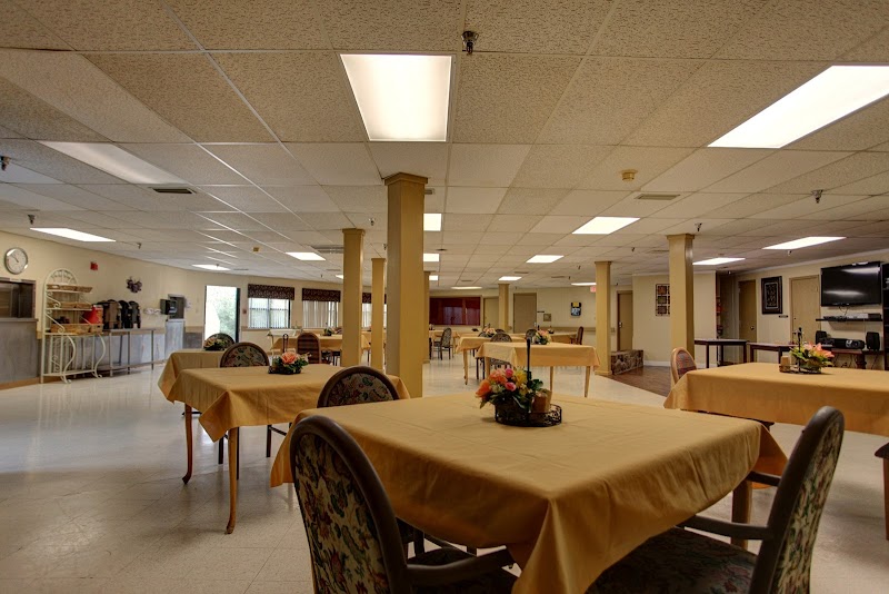 THE PINES NURSING AND REHABILITATION CENTER nursing home in HOT SPRINGS, AR - Photo 4 of 5