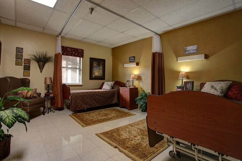 THE PINES NURSING AND REHABILITATION CENTER nursing home in HOT SPRINGS, AR - Photo 5 of 5