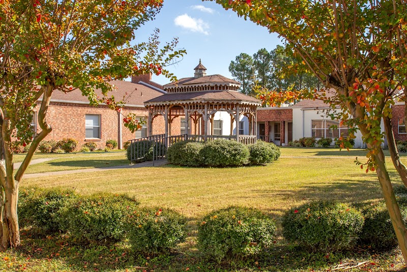 THE BLOSSOMS AT WOODLAND HILLS REHAB & NURSING CEN nursing home in LITTLE ROCK, AR - Photo 4 of 5