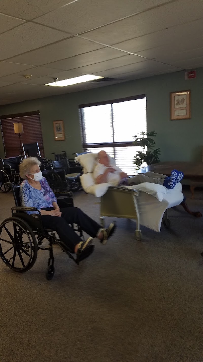 VAN BUREN HEALTHCARE AND REHABILITATION CENTER nursing home in VAN BUREN, AR - Photo 4 of 8