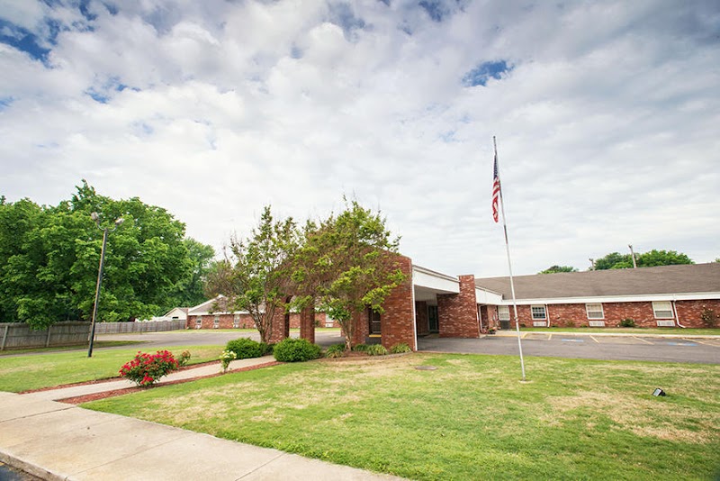 PARIS HEALTH AND REHABILITATION CENTER nursing home in PARIS, AR - Photo 2 of 4
