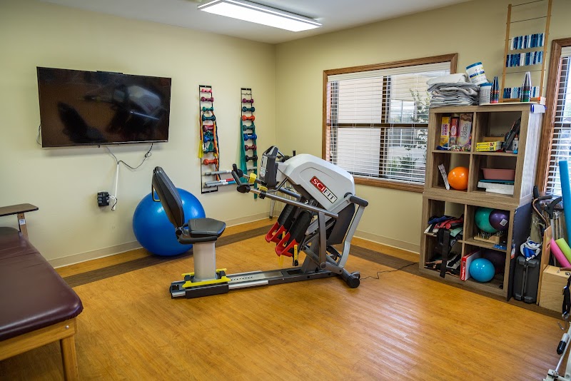 THE BLOSSOMS AT VAN BUREN REHAB AND NURSING CENTER nursing home in VAN BUREN, AR - Photo 4 of 5