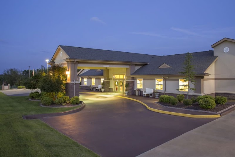 RUSSELLVILLE NURSING AND REHABILITATION CENTER nursing home in RUSSELLVILLE, AR - Photo 2 of 5