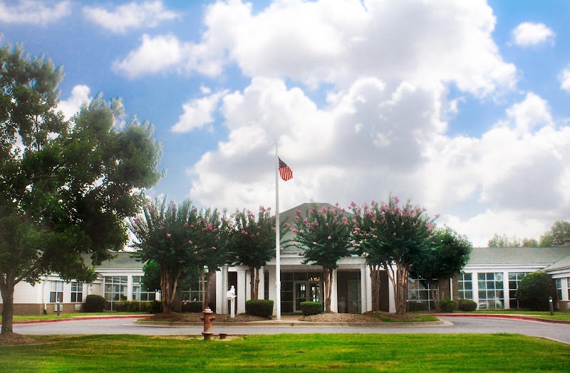 PREMIER AT THE SPRINGS nursing home in NORTH LITTLE ROCK, AR - Photo 3 of 5