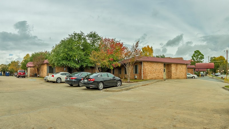 THE BLOSSOMS AT CUMBERLAND REHAB & NURSING CENTER nursing home in LITTLE ROCK, AR - Photo 2 of 5