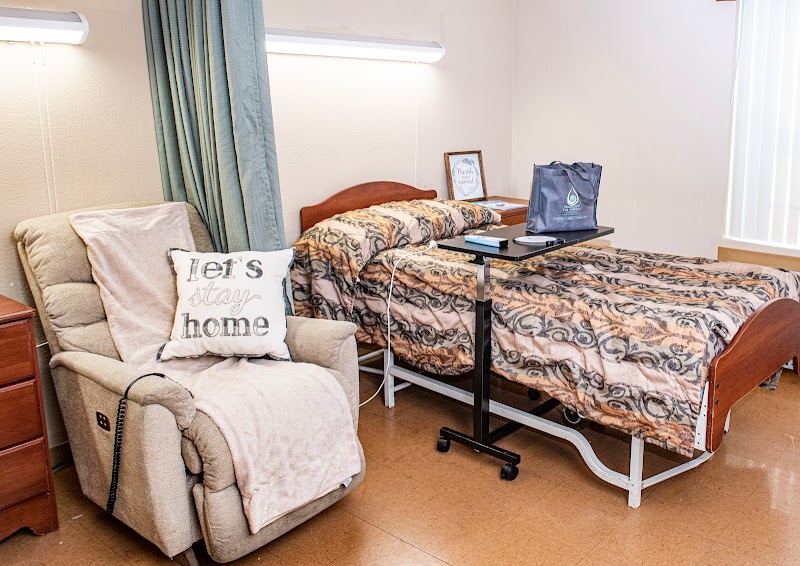 THE SPRINGS OF PINNACLE MOUNTAIN nursing home in LITTLE ROCK, AR - Photo 3 of 5