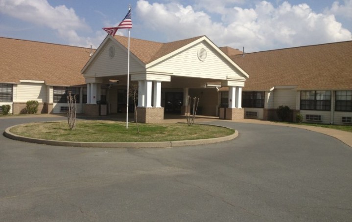 CAVALIER HEALTHCARE OF ENGLAND nursing home in ENGLAND, AR - Photo 2 of 3