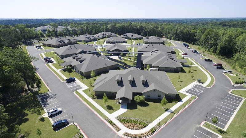 THE GREEN HOUSE COTTAGES OF POPLAR GROVE nursing home in LITTLE ROCK, AR - Photo 2 of 5