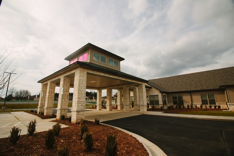 HIRAM SHADDOX HEALTH AND REHAB nursing home in MOUNTAIN HOME, AR - Photo 2 of 10