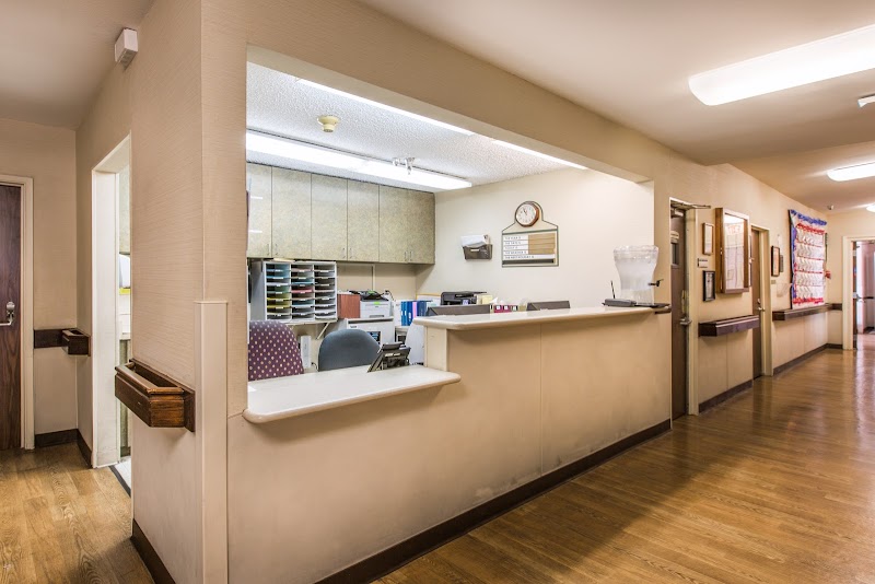 THE EARLWOOD nursing home in TORRANCE, CA - Photo 4 of 5