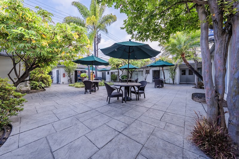 WEST PICO TERRACE HEALTHCARE & WELLNESS CENTRE LP nursing home in LOS ANGELES, CA - Photo 5 of 10