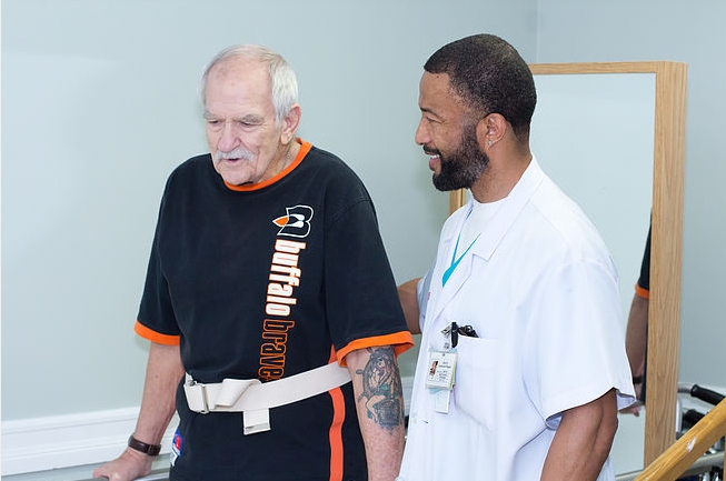 BEACHSIDE POST ACUTE nursing home in LONG BEACH, CA - Photo 2 of 10