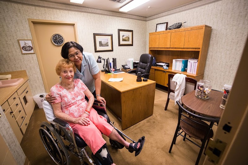 MONTROSE HEALTHCARE CENTER nursing home in MONTROSE, CA - Photo 5 of 8