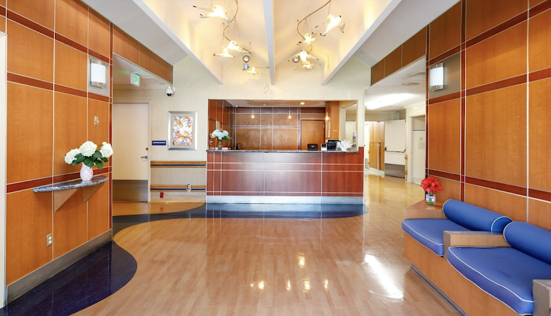 OCEAN POINTE HEALTHCARE CENTER nursing home in SANTA MONICA, CA - Photo 2 of 5