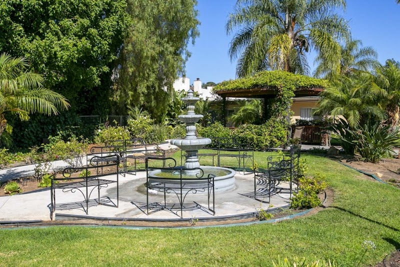 LEMON GROVE CARE AND REHABILITATION CENTER nursing home in LEMON GROVE, CA - Photo 2 of 10