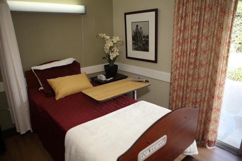 LEMON GROVE CARE AND REHABILITATION CENTER nursing home in LEMON GROVE, CA - Photo 4 of 10