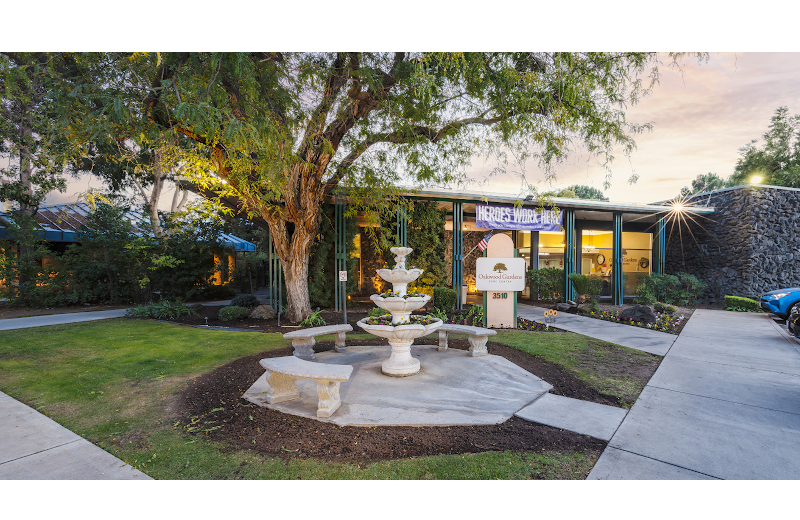 OAKWOOD GARDENS CARE CENTER nursing home in FRESNO, CA - Photo 2 of 10